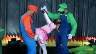 Mario y Luigi sodomizando a la princesa